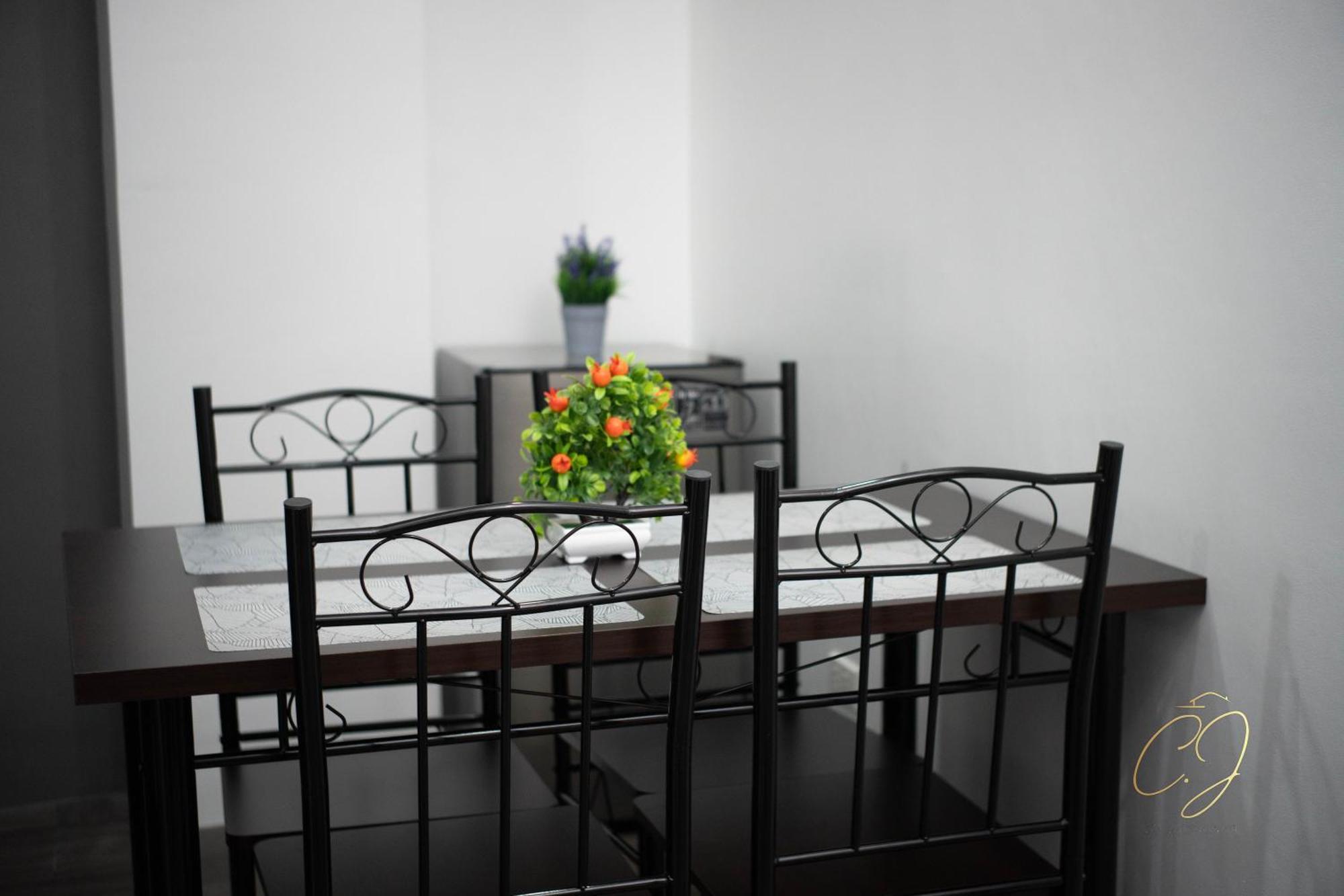 Cj Apartments Olongapo Luaran gambar